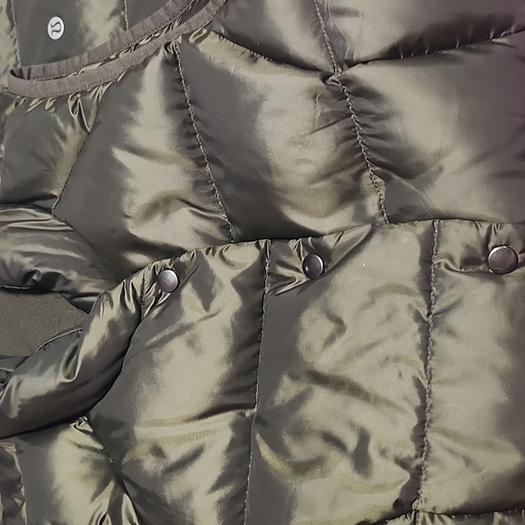 Lululemon Athletica All Days Down Filled Dark Olive Lightweight Puffer Vest - Picture 8 of 8